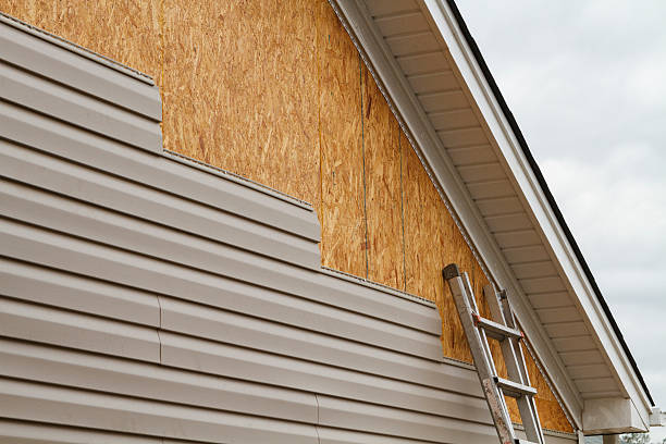 24/7 Emergency Siding experts in Island Lake, IL